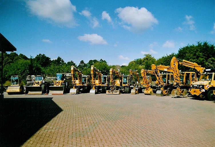 Moderner Maschinenpark vom Bauunternehmen SHG Gleisbau in Uelzen